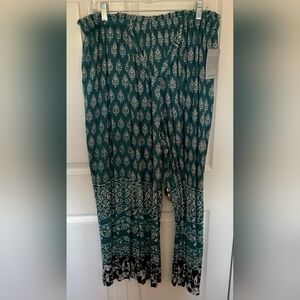NWT Angie side slit pants